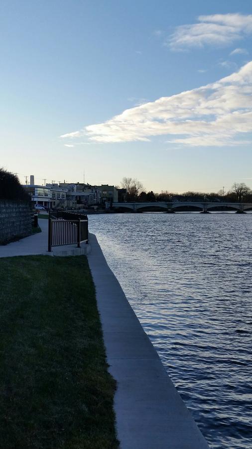 Riverwalk Inn & Suites Fort Atkinson Luaran gambar