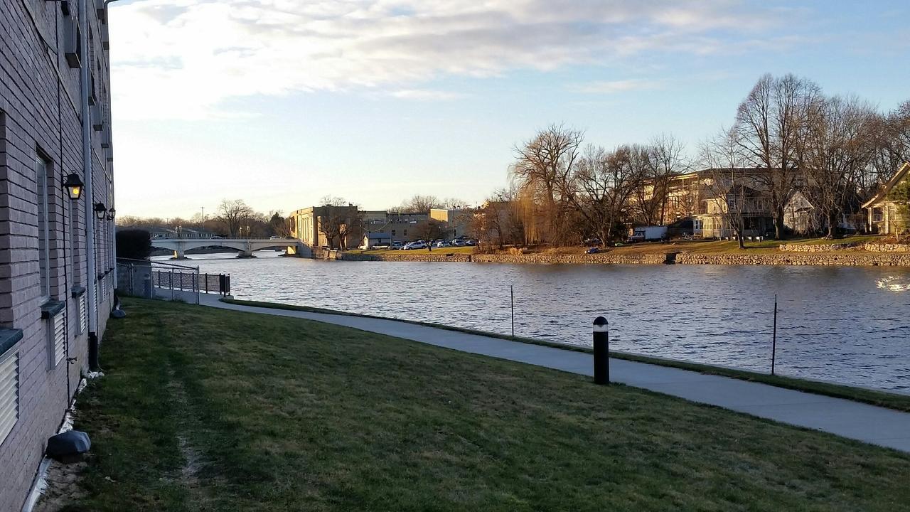 Riverwalk Inn & Suites Fort Atkinson Luaran gambar