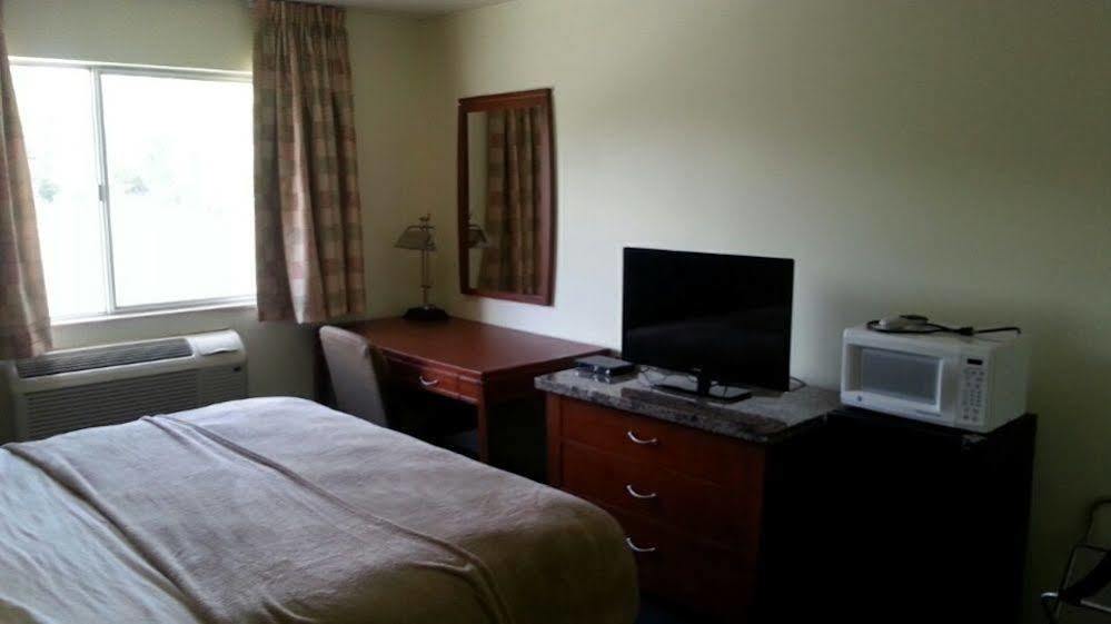 Riverwalk Inn & Suites Fort Atkinson Luaran gambar
